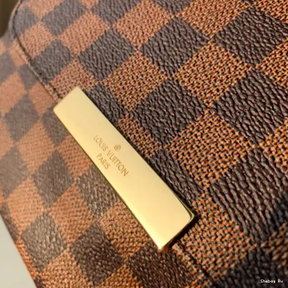 PM Vuitton Favorite Louis 0519